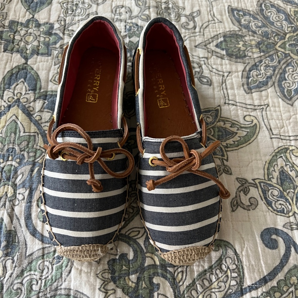 Sperry Topsider navy striped canvas size 6.5.